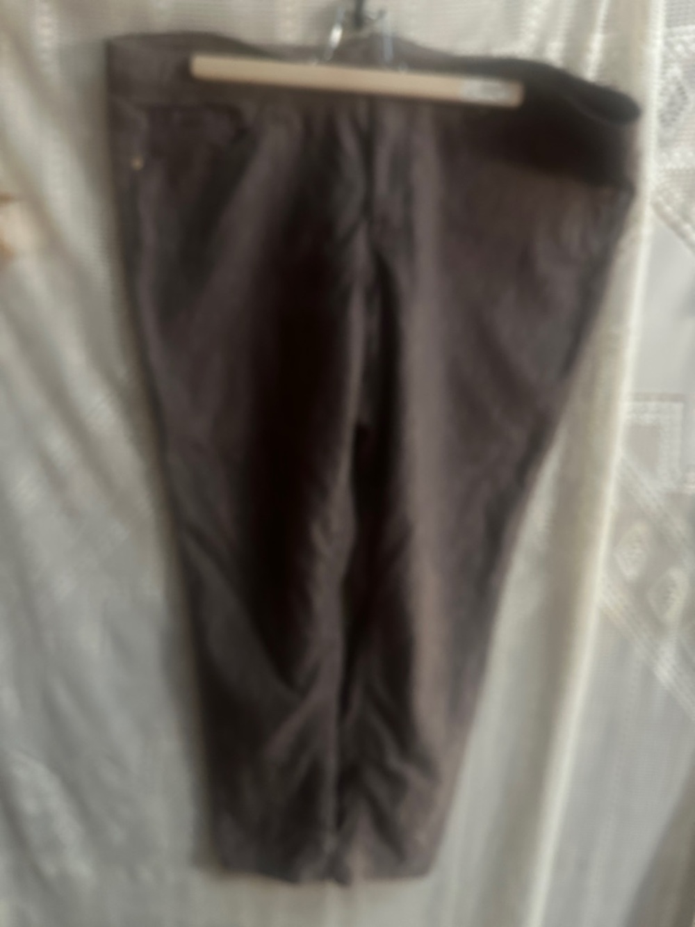 Women's Straight Leg Jeans in Black - Classic Everyday Essential
